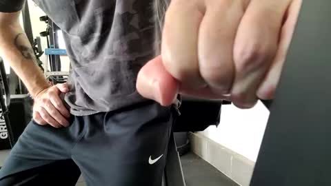  Links in Bio below online show from September 23, 6:29 pm