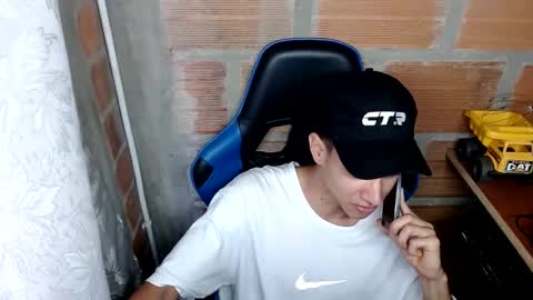  FLACO  online show from January 4, 8:16 pm