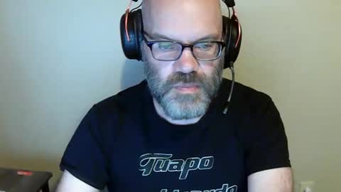Derek online show from October 26, 7:43 am