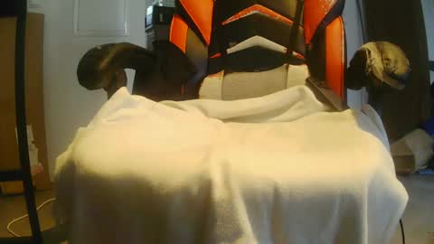 floater_24 online show from June 28, 5:02 am