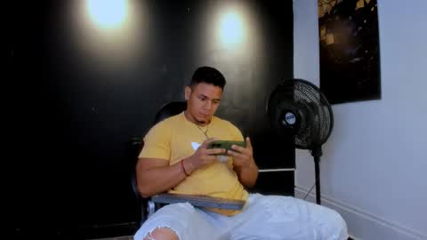 floyd online show from April 11, 10:46 pm