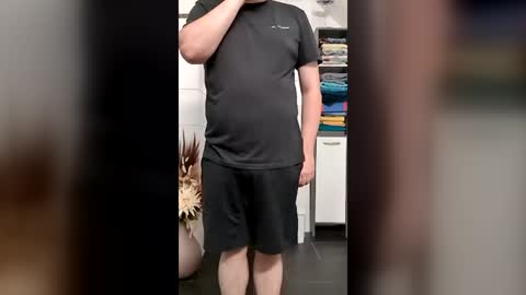 fluffybutt_ online show from July 20, 9:05 pm