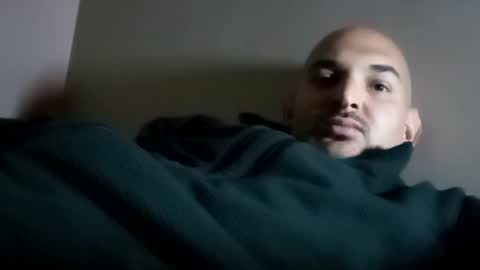 Snapshot of fn389 chatting on February 5, 6:02 am Frank online show from February 5, 6:02 am