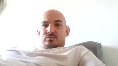 Snapshot of fn389 chatting on October 30, 12:24 am Frank online show from October 30, 12:24 am