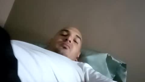 Snapshot of fn389 chatting on February 25, 3:31 am Frank online show from February 25, 3:31 am