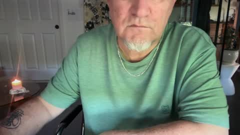 fnkywht60smthng_ online show from March 29, 3:56 pm