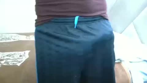 Snapshot of fonzi_flores chatting on October 14, 9:05 am fonzi_flores online show from October 14, 9:05 am