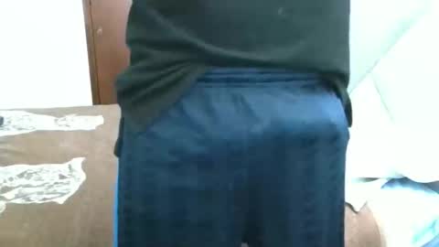 Snapshot of fonzi_flores chatting on October 16, 8:55 am fonzi_flores online show from October 16, 8:55 am