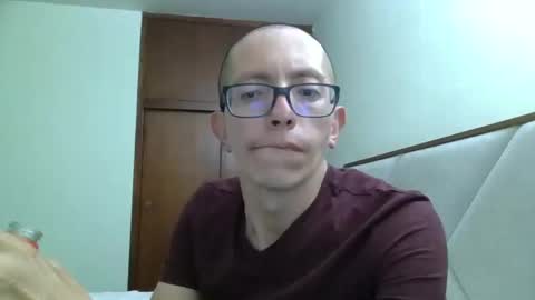 Snapshot of fonzi_flores chatting on September 28, 1:20 pm fonzi_flores online show from September 28, 1:20 pm