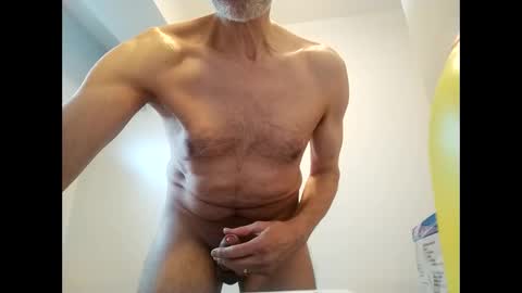 footworshiper2211 online show from February 28, 9:36 am