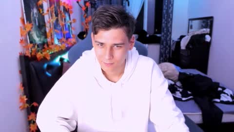 Foxicfu online show from October 2, 7:29 pm