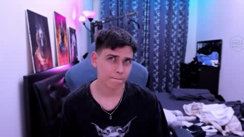 Foxicfu online show from September 19, 5:57 pm