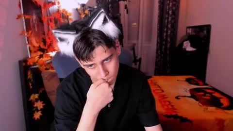 Foxicfu online show from October 12, 7:19 pm