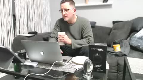 Frank online show from February 12, 1:37 pm