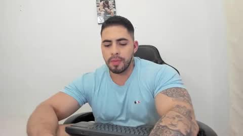 frank_foxx1 online show from February 2, 6:34 am