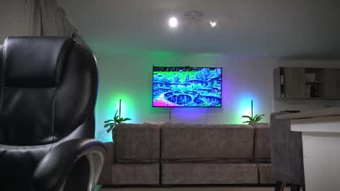 Frank Farrell. Hey remember to give me a thumbs up Ty online show from January 17, 4:48 am