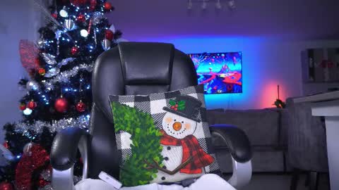 Frank Farrell. Hey remember to give me a thumbs up Ty online show from December 23, 4:10 am