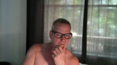 hung4fun online show from June 15, 1:36 pm