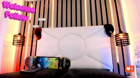 Franvill trato online show from November 29, 8:55 pm