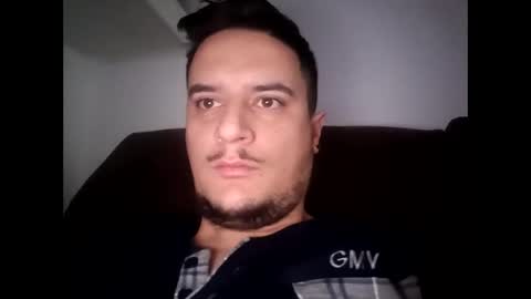 Snapshot of fraromeo2 chatting on December 27, 7:40 am fraromeo2 online show from December 27, 7:40 am