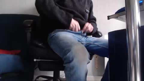 yo online show from February 4, 9:07 am