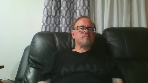 Just  Fred online show from April 14, 6:02 am