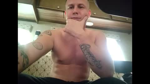 fredwilliam26 online show from October 18, 7:08 pm