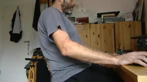 free_love_for_everyone online show from February 5, 11:06 am