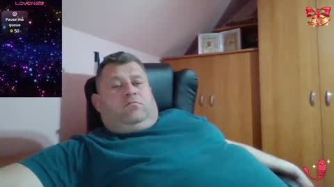 Snapshot of freeboy80180 chatting on March 1, 6:43 pm freeboy80180 online show from March 1, 6:43 pm