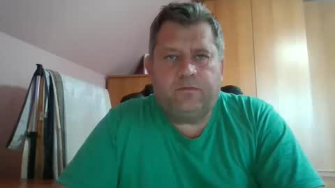 Snapshot of freeboy80180 chatting on September 21, 6:02 am freeboy80180 online show from September 21, 6:02 am