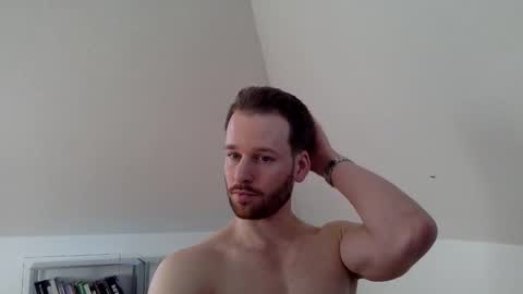 frozenyoga online show from December 21, 1:30 pm