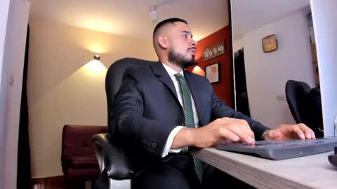 SERGIO THE SEX LAWYER online show from April 14, 5:18 am