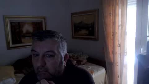 Snapshot of fukingcrazy chatting on December 4, 11:52 am fukingcrazy online show from December 4, 11:52 am