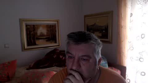 Snapshot of fukingcrazy chatting on December 13, 9:04 am fukingcrazy online show from December 13, 9:04 am
