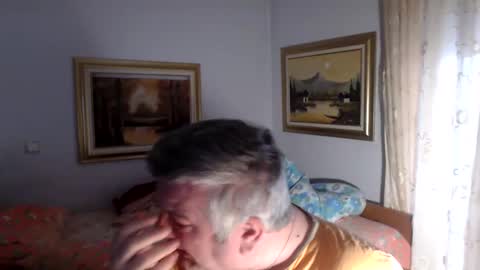 Snapshot of fukingcrazy chatting on December 11, 8:59 am fukingcrazy online show from December 11, 8:59 am