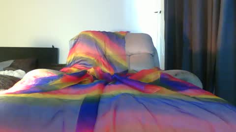 Pizzaz online show from November 13, 1:32 am