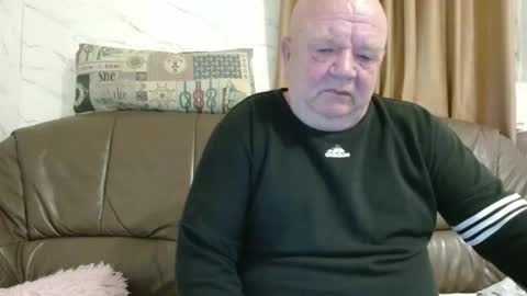 fullballs6 online show from March 19, 3:21 am