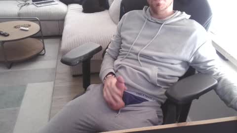 Snapshot of funkybits chatting on March 3, 11:27 am funkybits online show from March 3, 11:27 am