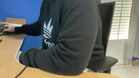 fuzitzu2 online show from March 26, 8:29 am