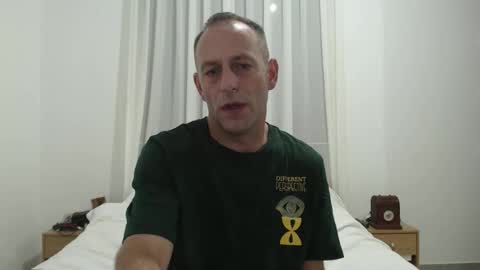 Snapshot of g10303 chatting on October 7, 8:29 am g103031910303 online show from October 7, 8:29 am