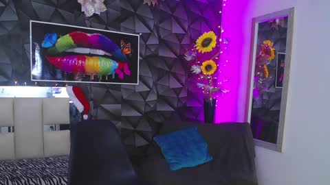 Snapshot of gael__david chatting on December 12, 3:43 am Gael online show from December 12, 3:43 am