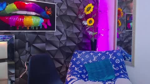 Snapshot of gael__david chatting on January 6, 3:09 am Gael online show from January 6, 3:09 am