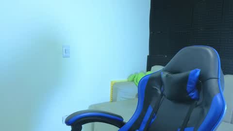 Snapshot of gael__david chatting on September 18, 4:14 am Gael online show from September 18, 4:14 am