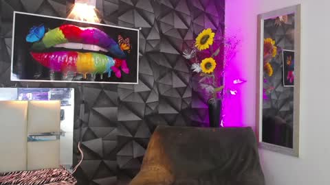 Snapshot of gael__david chatting on December 31, 4:06 am Gael online show from December 31, 4:06 am
