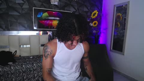 Snapshot of gael__david chatting on December 19, 4:56 am Gael online show from December 19, 4:56 am