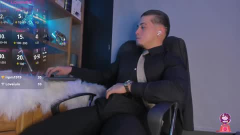 Gael Williams online show from October 8, 3:33 am