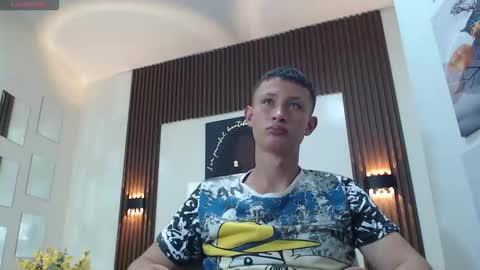 garuo_18 online show from October 25, 4:58 am