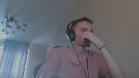 Snapshot of gasturfahe chatting on February 16, 8:54 am gasturfahe online show from February 16, 8:54 am