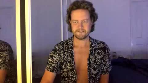 gcsurfer81 online show from April 3, 6:32 am