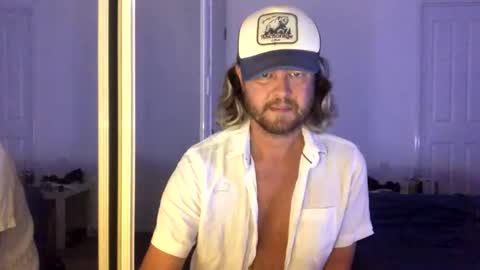 gcsurfer81 online show from March 12, 8:11 am